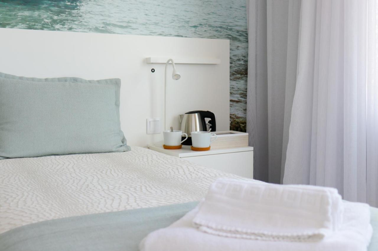 Golden Beach Guest House & Rooftop Bar Faro Exterior foto